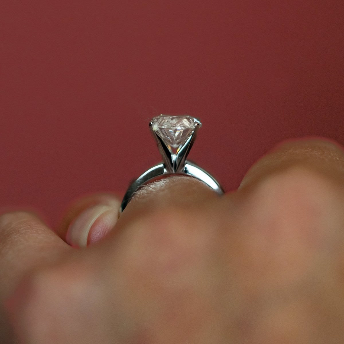 14K White Gold IGI Certified Oval Lab-Created Diamond Classic Solitaire Ring (4 CTW F VS)